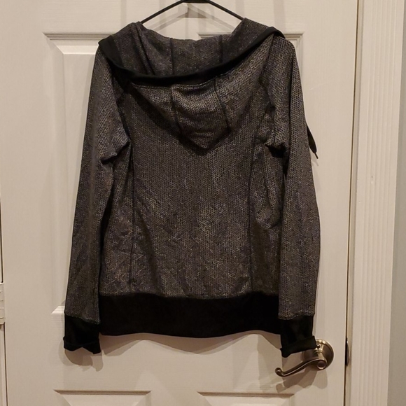 Brand new Eddie Bauer zip up light jacket - Picture 3 of 3